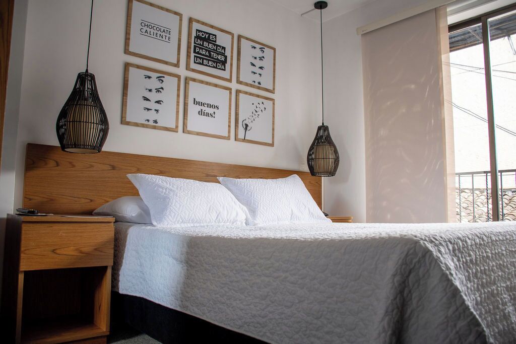 Single Room | Desk, laptop workspace, WiFi (free), bed sheets