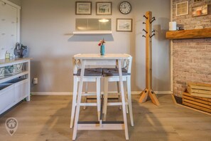 Dining - 1-Bedroom InnWest Condo – Hot Tub & Alpine Views (Kimberley)