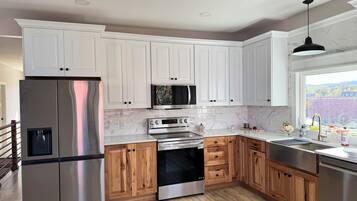 Microwave, oven, stovetop, dishwasher