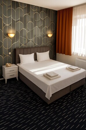 Chambre simple Standard, vue sur la ville | Bureau, espace de travail pour ordinateurs portables