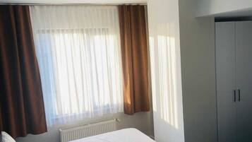 Desk, laptop workspace, free WiFi