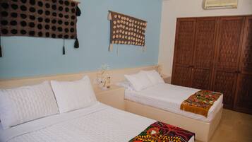 3 bedrooms, in-room safe, desk, iron/ironing board