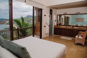 3 bedrooms, in-room safe, desk, iron/ironing board