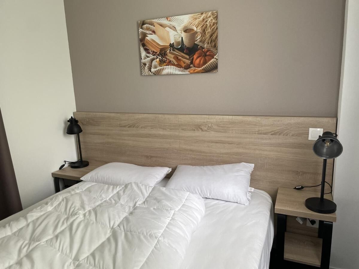 WiFi, bed sheets