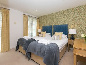 2 bedrooms, individually decorated, individually furnished, free WiFi - Mid Air (St Ives)