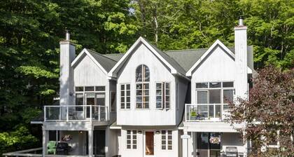 2 bed 1 bath Lodge on Port Cunnington