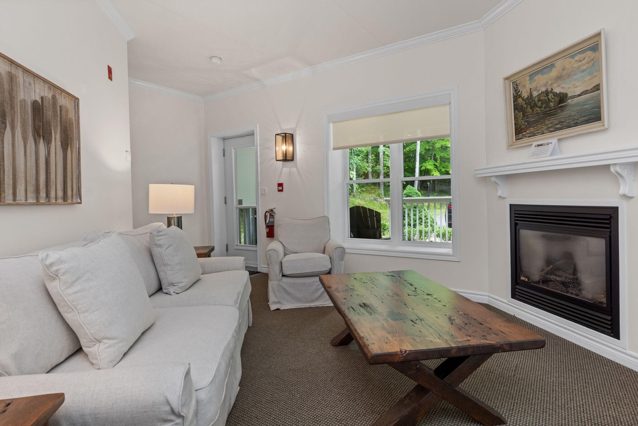 Smart TV, fireplace, foosball, table tennis