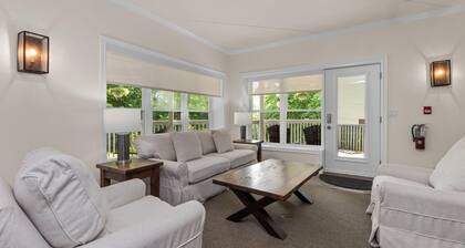 1 bed 1 bath Lodge on Port Cunnington