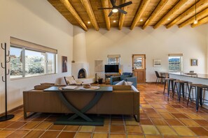 TV, fireplace - Modern Adobe, Kivas, Latillas, Fresh Open Concept (Ranchos de Taos)