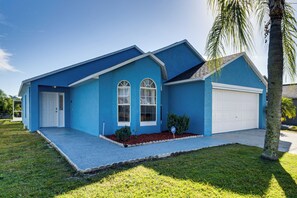 Exterior - Heated Pool & Games: Orlando Theme Park Base (Davenport)