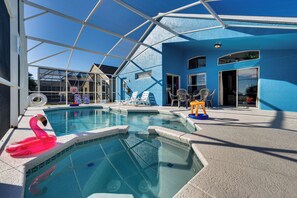A heated pool - Heated Pool & Games: Orlando Theme Park Base (Davenport)