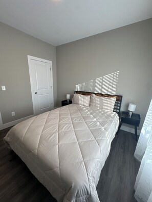 3 chambres, fer et planche à repasser, Wi-Fi gratuit, draps fournis