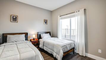 3 bedrooms, iron/ironing board, free WiFi, bed sheets