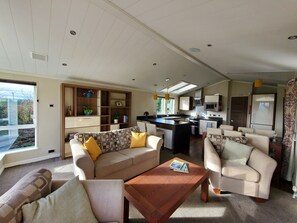 Living area - Plas Marchog Lodge (Pentraeth)