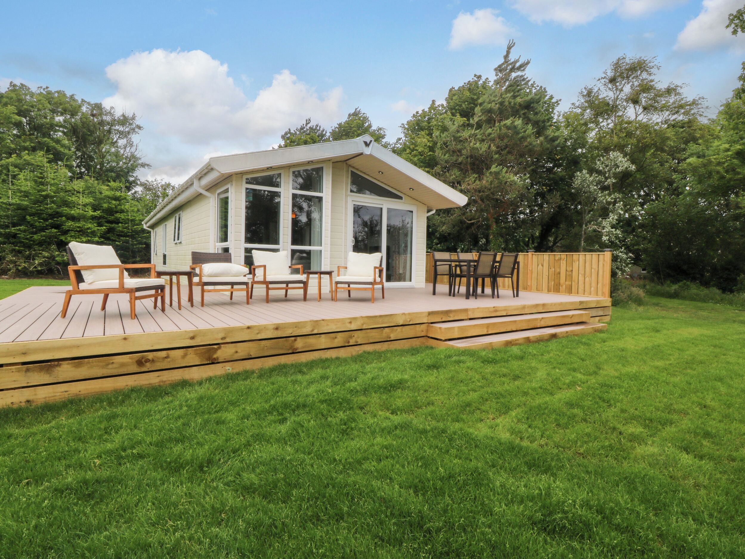 Cottage | Outdoor dining