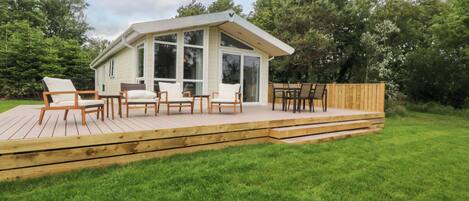 Cottage | Outdoor dining