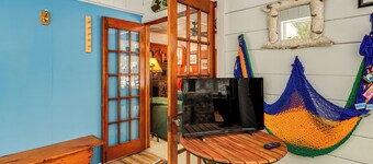 Walk to Lake George Beach: Quiet Family Retreat