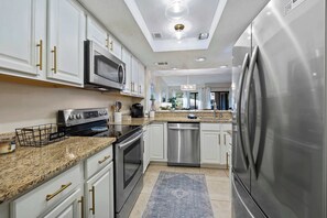 Fridge, microwave, oven, stovetop - Marina View Retreat at Shelter Cove Walk to Dining & Shops (Hilton Head Island)