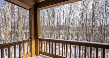 SnowPine Village Townhouse, Sleeps 10, A/C