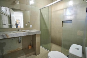 Shower - Casa com Piscina, Churrasqueira e Wi-Fi – Cumbuco (Caucaia)