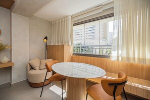 Interior - Flat c/ Piscina e Academia na Chácara Klabin (São Paulo)