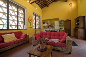 Living area - The Colletalli Barn (Radicondoli)