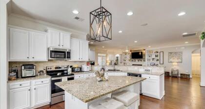 Peaceful 4-bedroom Home for Masters Weekend