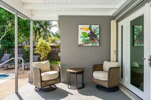 Terrace/patio - Beautiful 3-bedroom house with AC in quaint Fort Lauderdale (Fort Lauderdale)