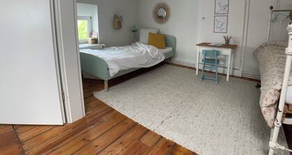 Helle Dachgeschosswohnung mit großer Südterrasse