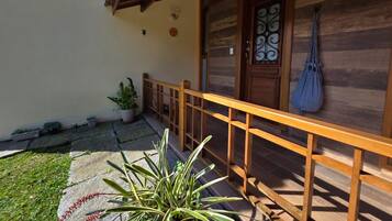 Chalé | Detalhe da fachada