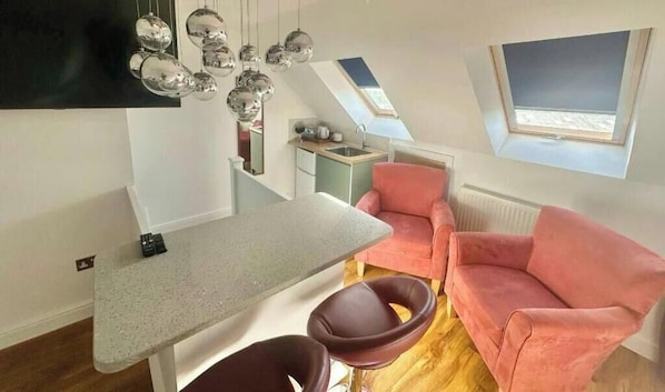 Interior - Silk Hotel (Boston)