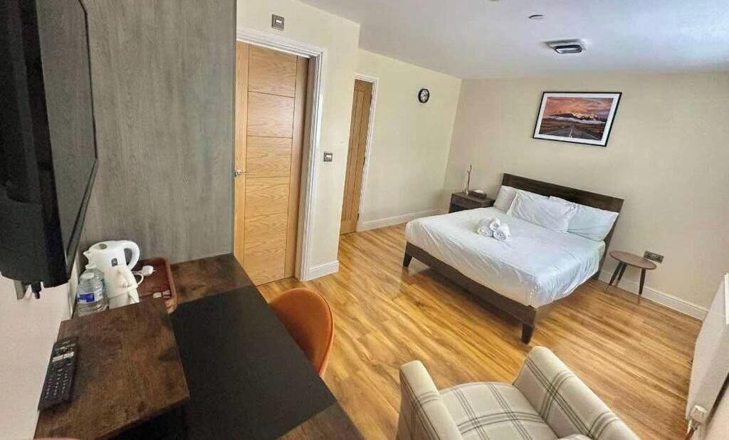 Comfort Double Room | Desk, laptop workspace, iron/ironing board, free WiFi