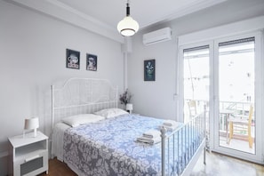 4 habitaciones, tabla de planchar con plancha, wifi y ropa de cama 
