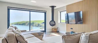 Extraordinary 4 bedroom new home in Mevagissey overlooking the sea and beach - Cinema Den, Parking,