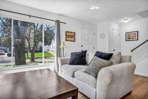 Téléviseur, bureau