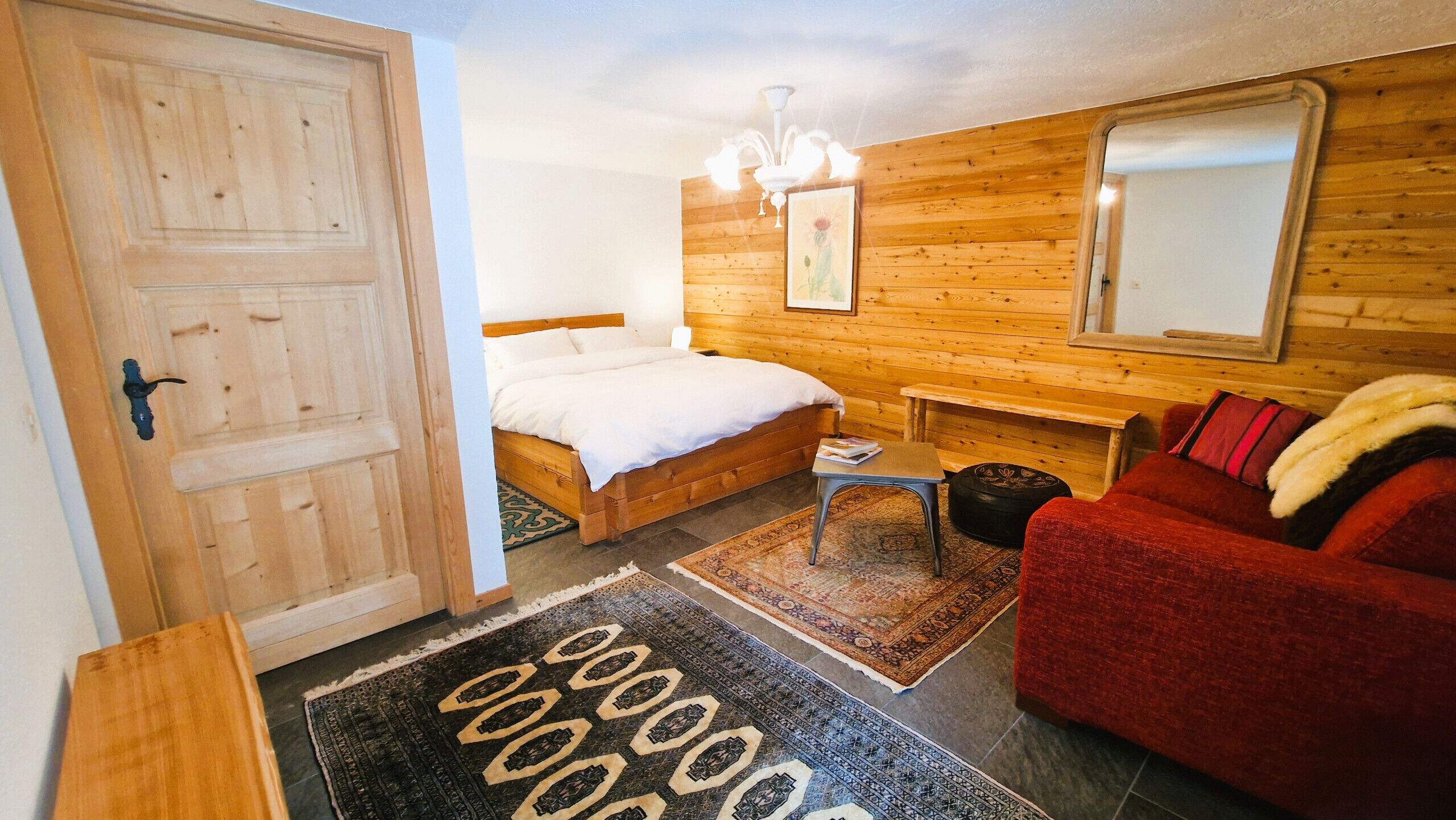 3 slaapkamers, een strijkplank/strijkijzer, gratis wifi, beddengoed