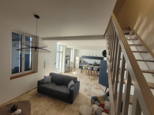 TV - House on the banks of the Canal du Midi (Agen)