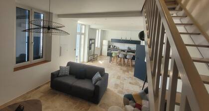 House on the banks of the Canal du Midi