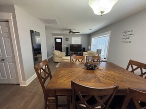 Dining - 10 min Walk to Mercedes-Benz Stadium -30+ Day Executive Rental - World Cup 2026 (Atlanta)