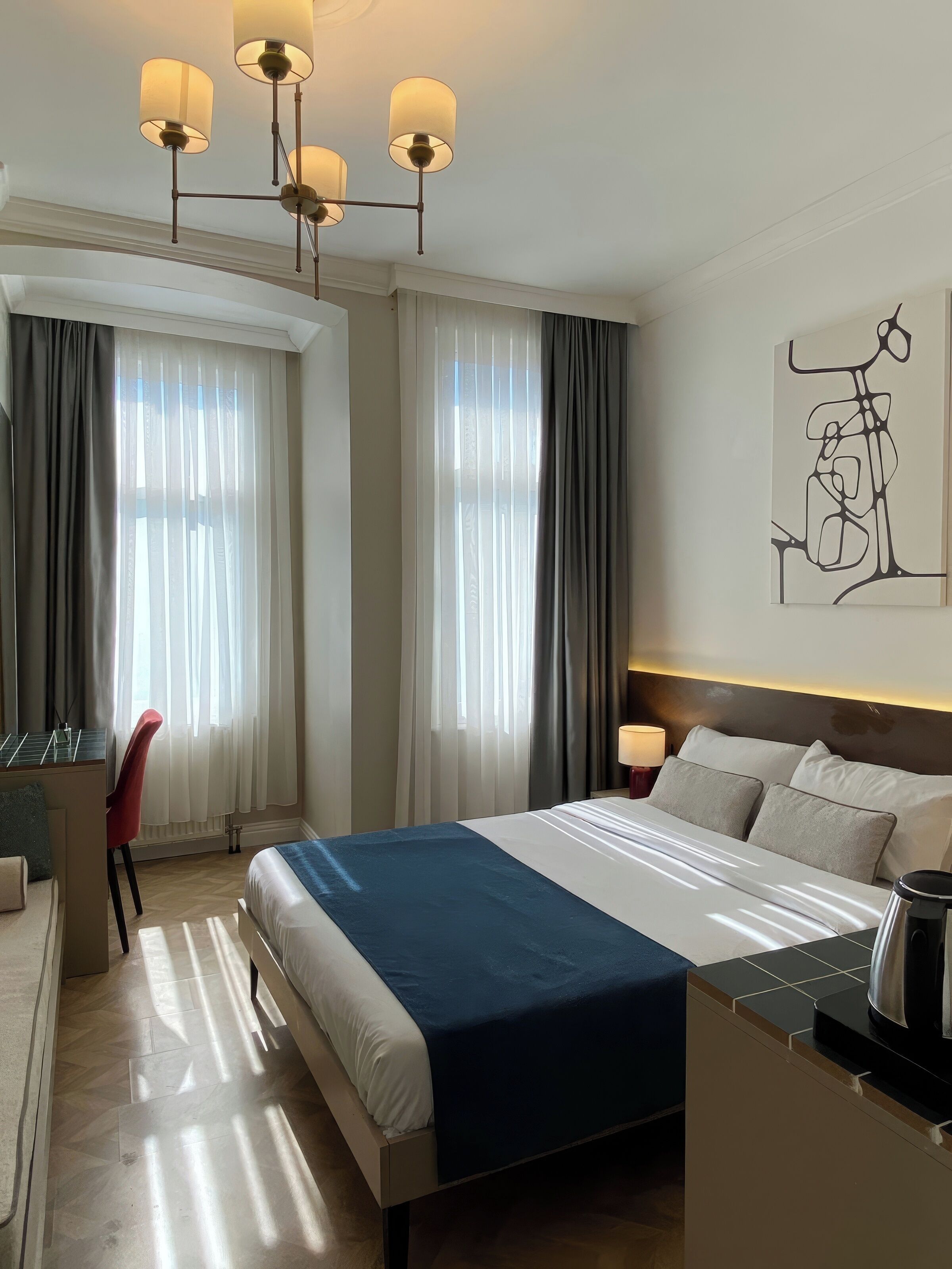 Deluxe Double Room | Desk, laptop workspace, blackout drapes, soundproofing