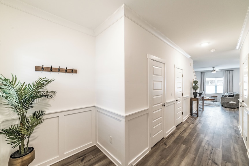 Modern Huntsville Townhome Patio Sleeps 8 - Huntsville, AL