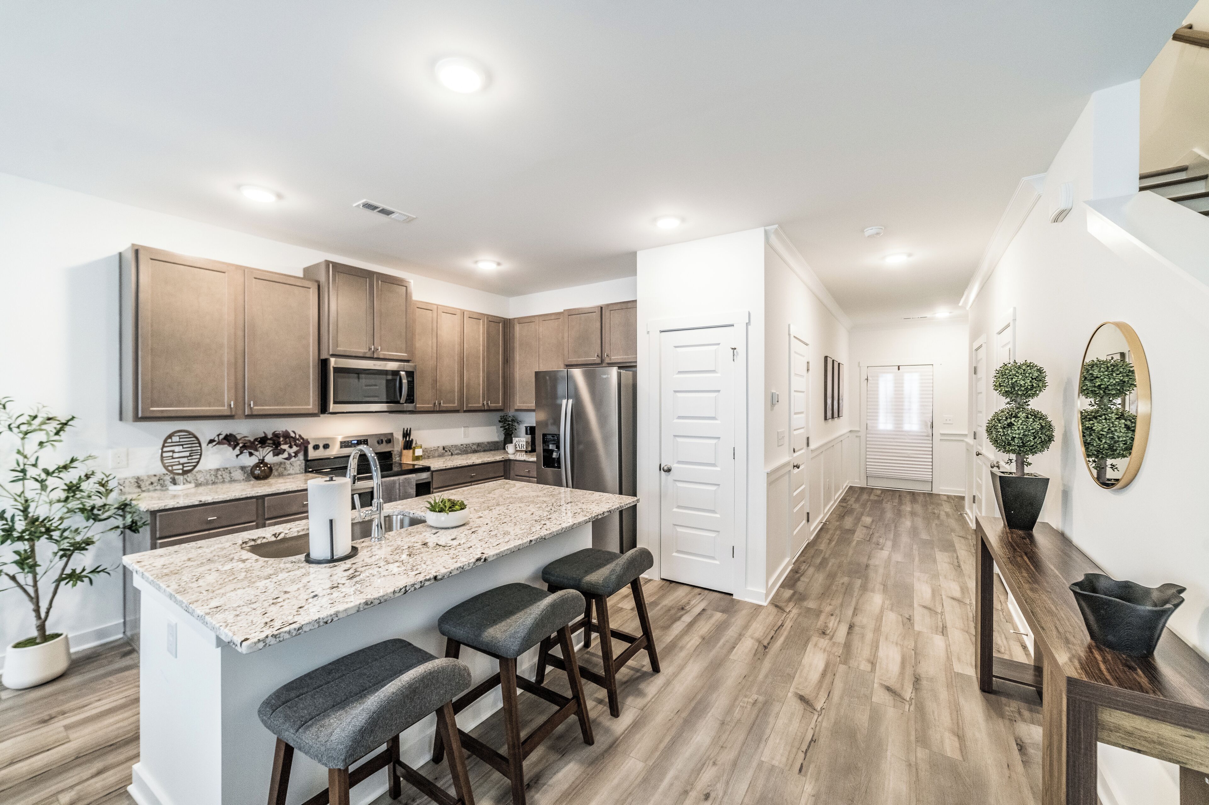 ثلاجة، ميكروويف، فرن، موقد طهي مسطح