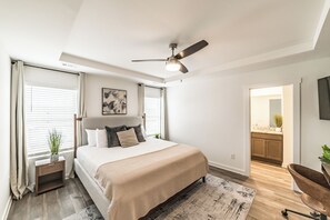 3 habitaciones, tabla de planchar con plancha y wifi gratis 