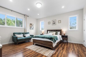 4 quartos, acesso à internet, roupa de cama