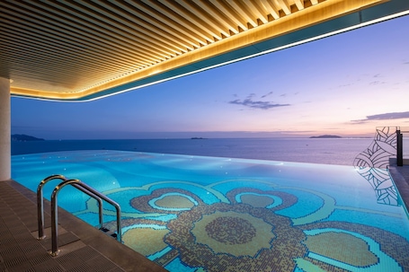 Interior. Voco Sanya Bay By Ihg