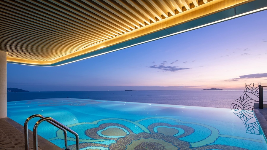 Voco Sanya Bay By Ihg