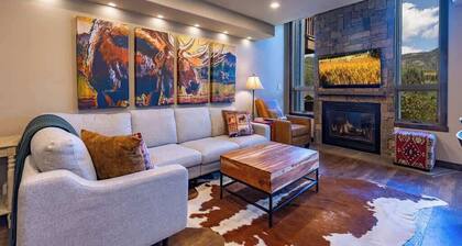 Durango Mountain Retreat: Views, Pool & Fireplace
