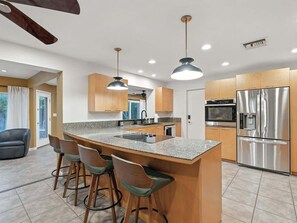 Fridge, microwave, oven, stovetop - Luxe Mesa Escape w/ Heated Pool, Sauna, Mini Golf & More! (Mesa)