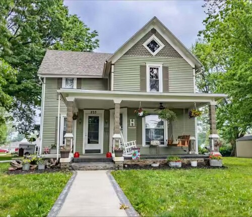 Cozy Porch, Walk to Missouri Star, Family Games