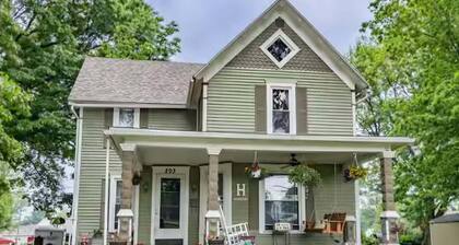 Cozy Porch, Walk to Missouri Star, Family Games
